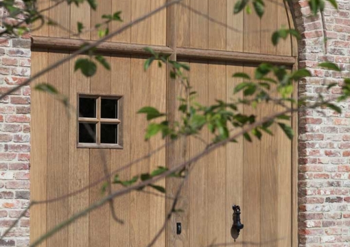 voordeur-pouleyn-ramen-deuren-poorten-hout-afrormosia-houten-landelijk-strak-naturel-hout